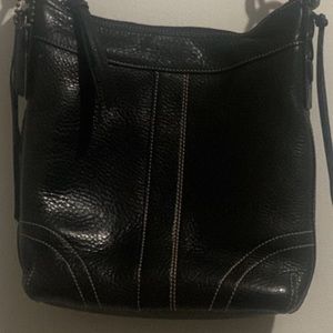 Coach | Vintage Black Leather crossbody purse